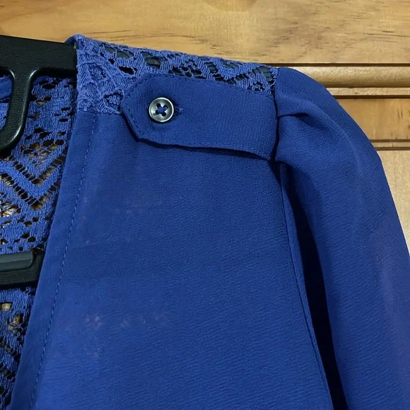 Candies blouse - Picture 2 of 5